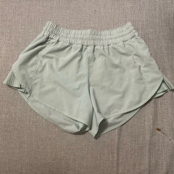 Lululemon play off the please shorts. Mint breeze. Sz 4. - Picture 2 of 9